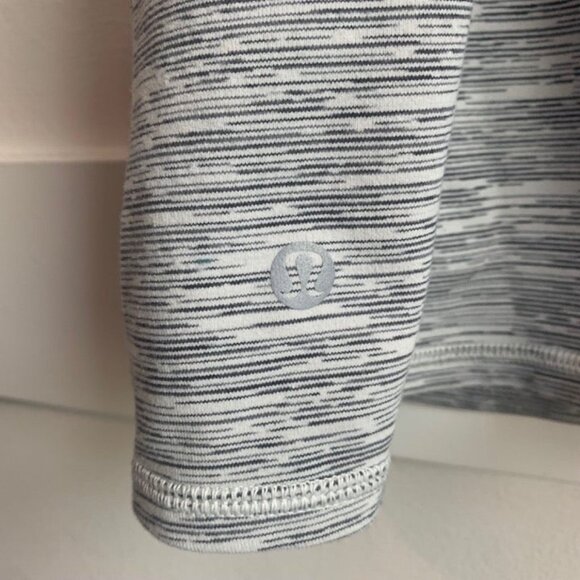 Lululemon Gray Dancing Warrior Tank Top Size 4 - Picture 5 of 5